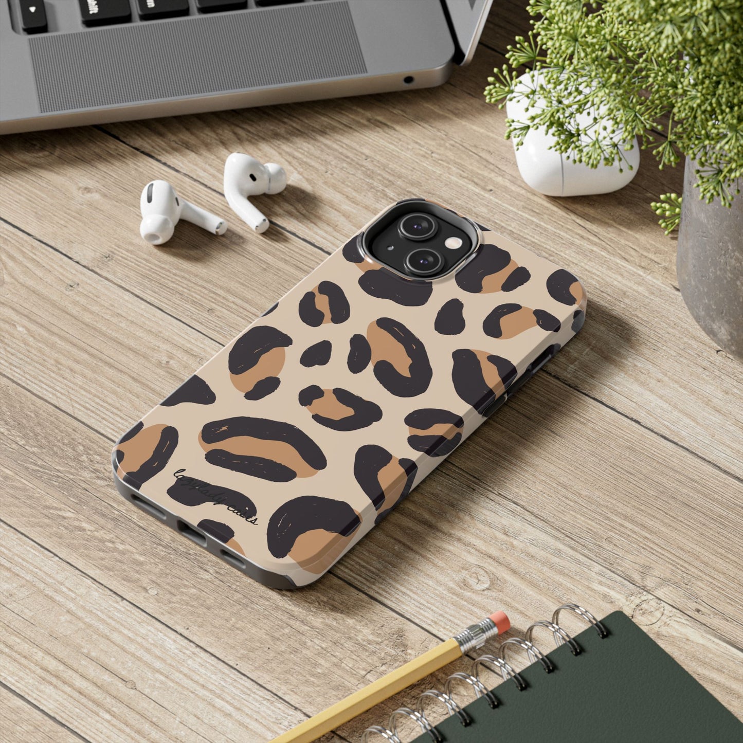 Chic Leopard Print Phone Case - Tough & Stylish Protection