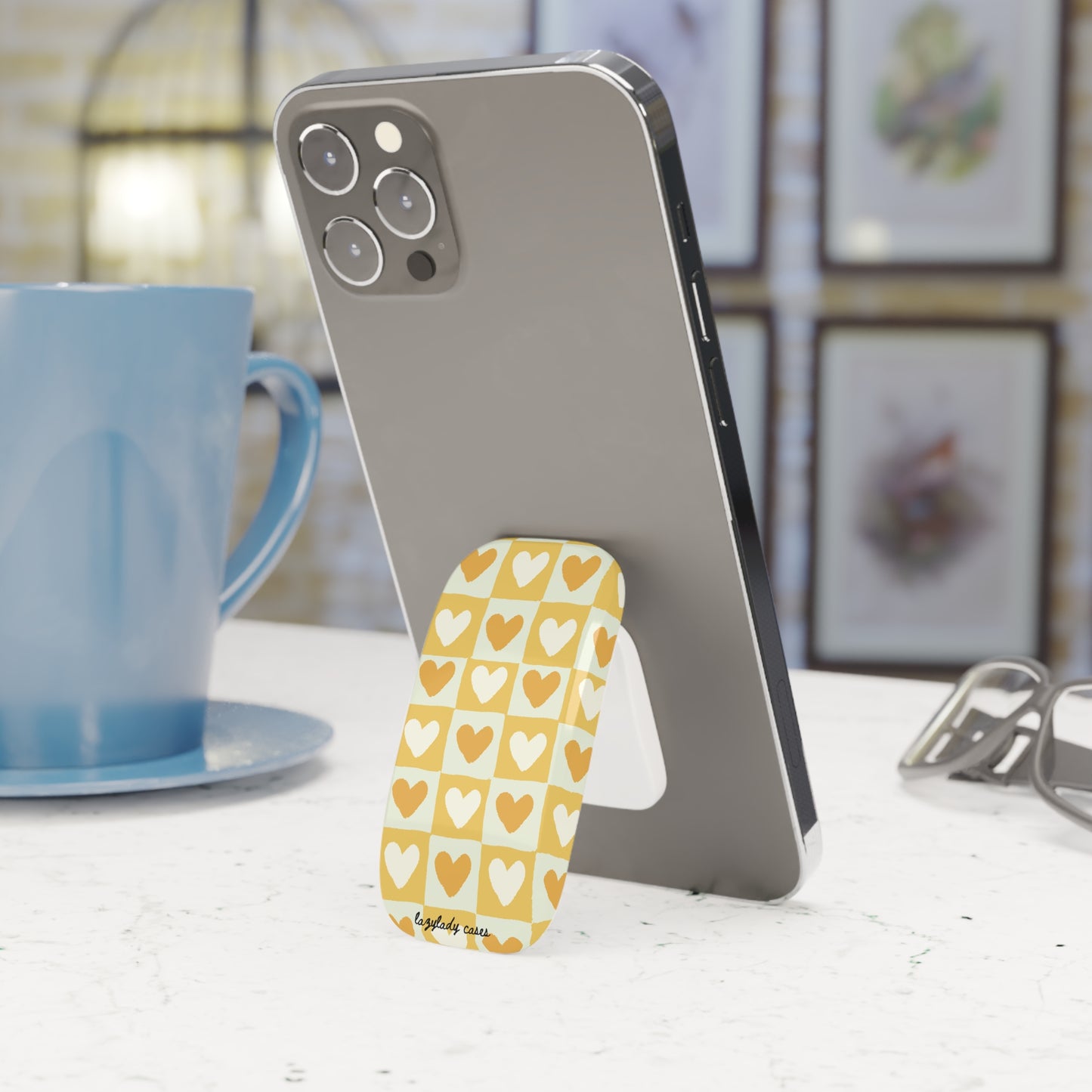 Heart Pattern Phone Click-On Grip – Cute & Functional Smartphone Accessory