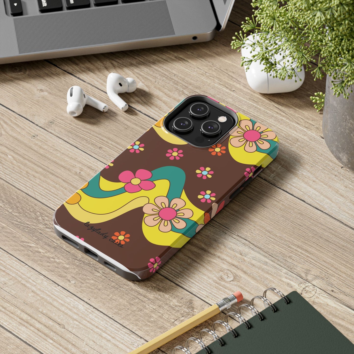 Retro Floral Tough Phone Case – Stylish and Durable Design